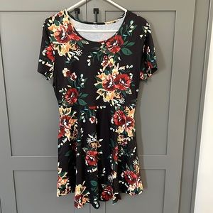 NWOT-{Amoretu}Sz M Black/Green/Red/Yellow Dress with pockets